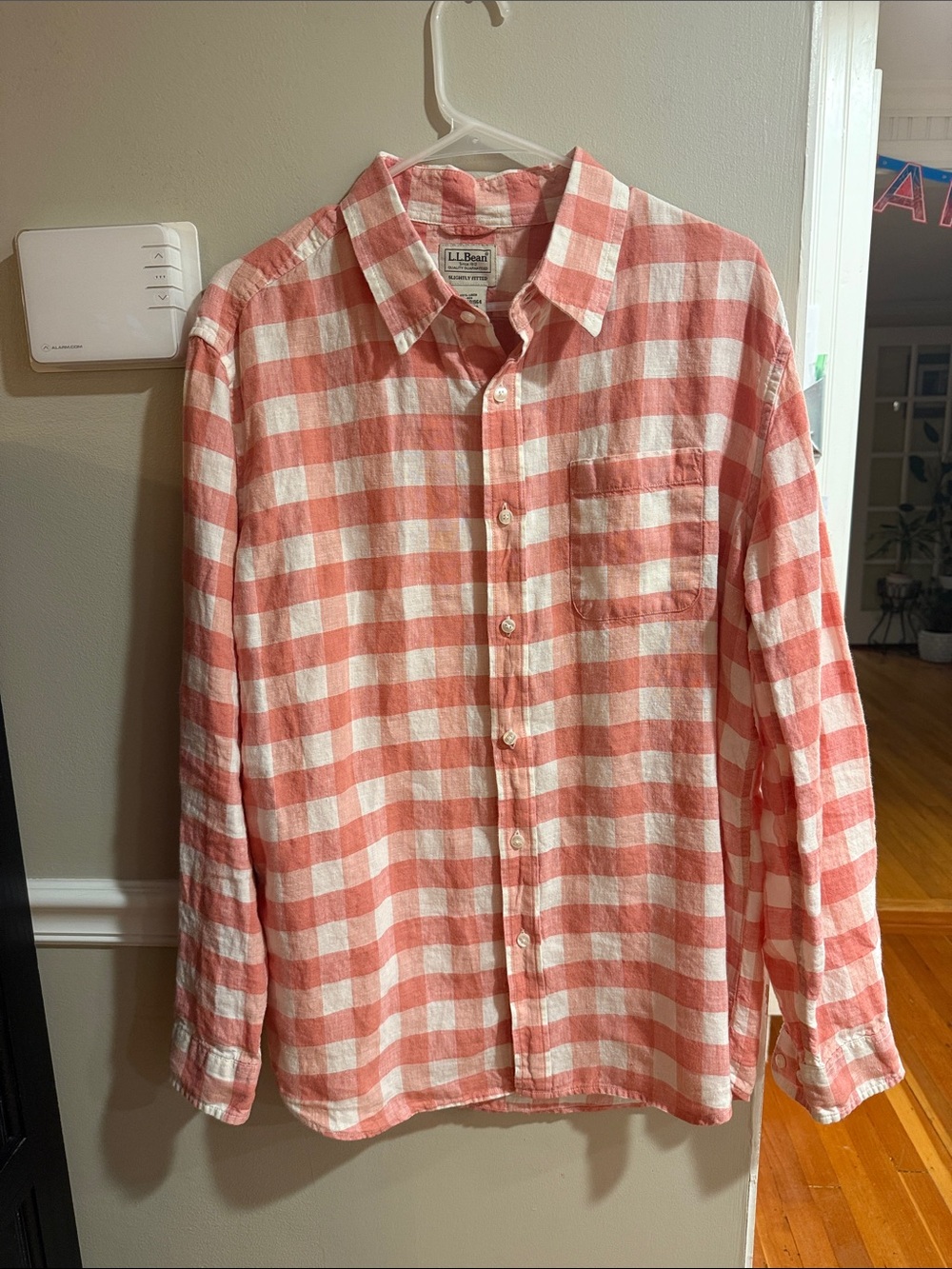 L.L. Bean Men’s Coral/White Check Long-Sleeve Button-Down Shirt SLIGHTLY FITTED
